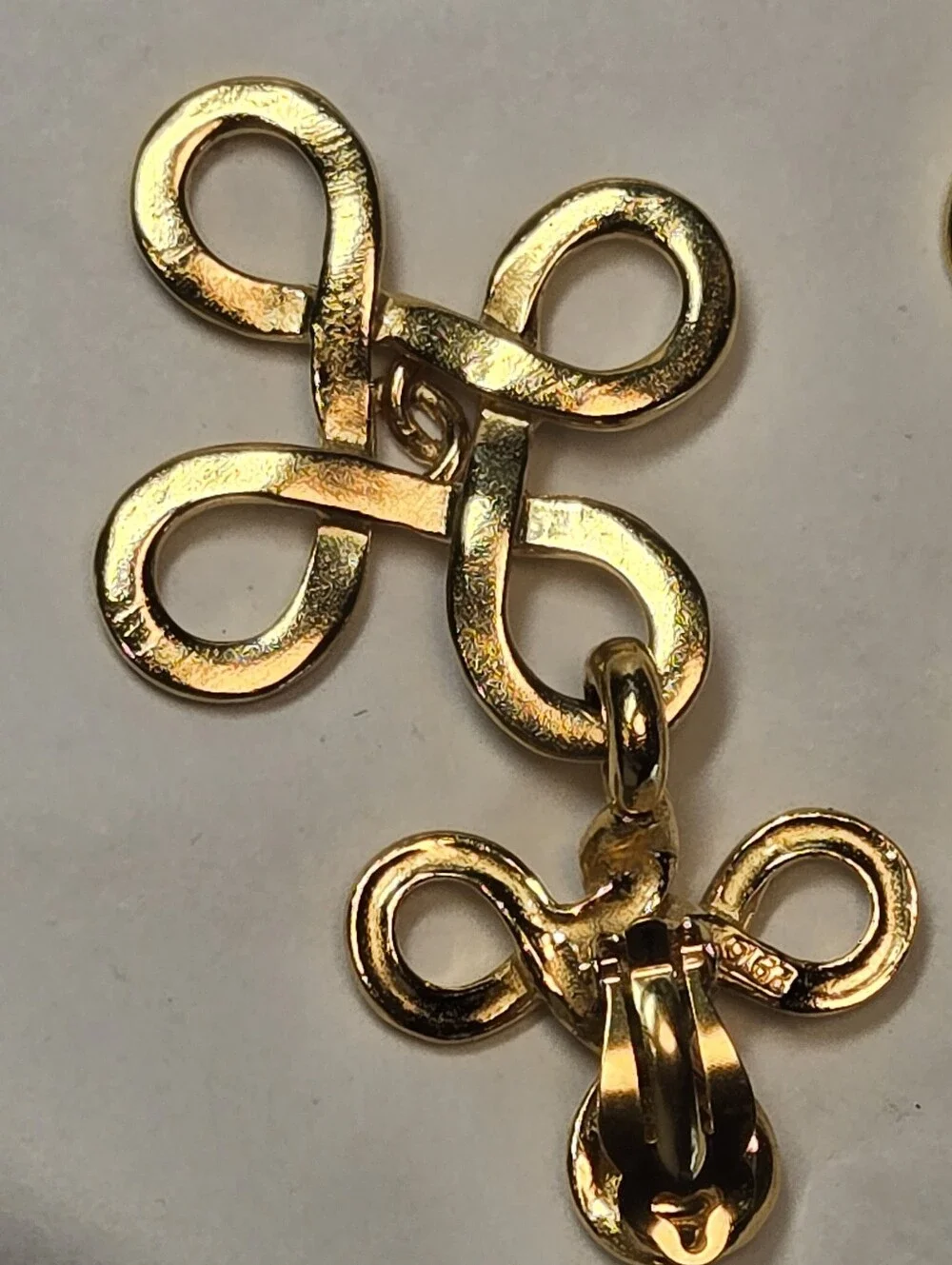 #152 CHANEL Gold Plated Earrings Clip/Vintage